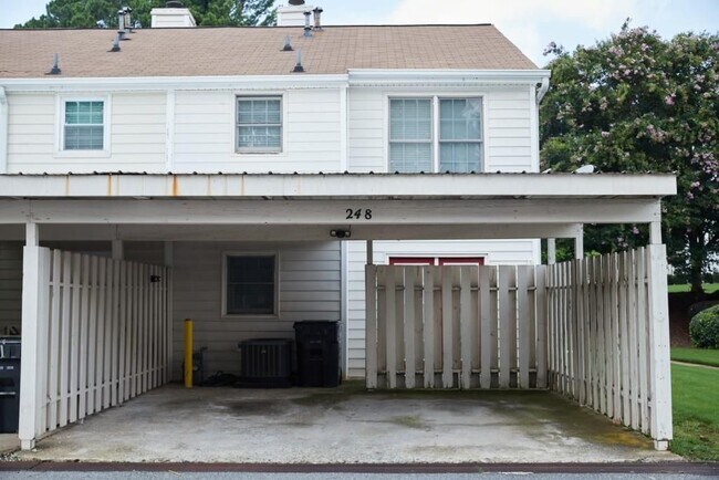 Building Photo - 248 Mill Creek Pl