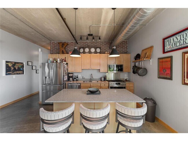 Building Photo - 710 N 4th St