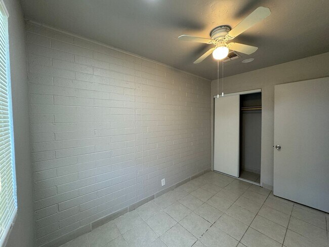 Building Photo - A610