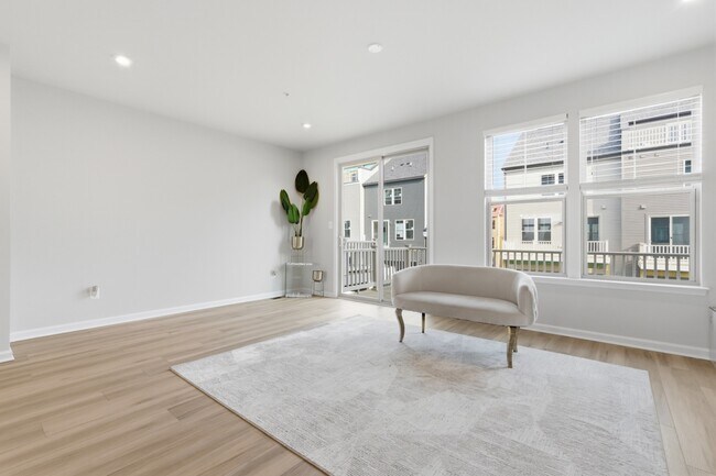 Building Photo - 3503 St Robin Ln