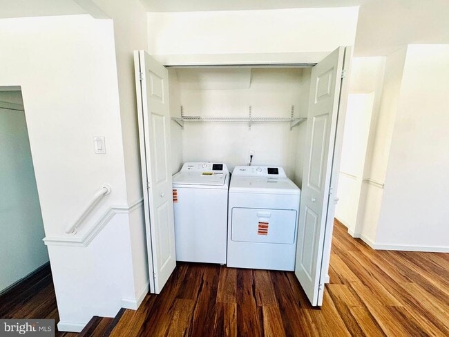 Building Photo - 220 Somerdale Rd