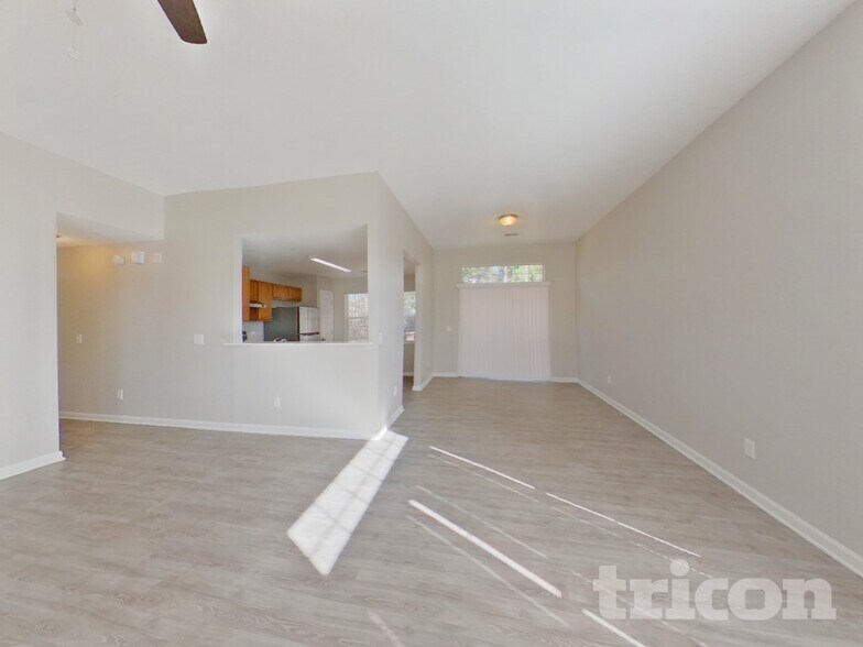 Building Photo - 172 Cherry Grove Dr