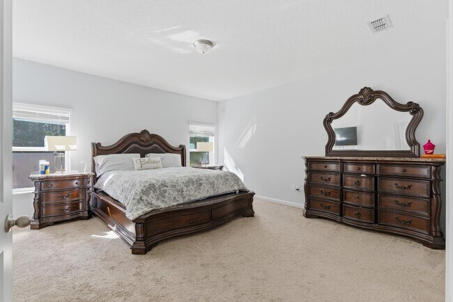 Building Photo - 454 Willow Lake Dr