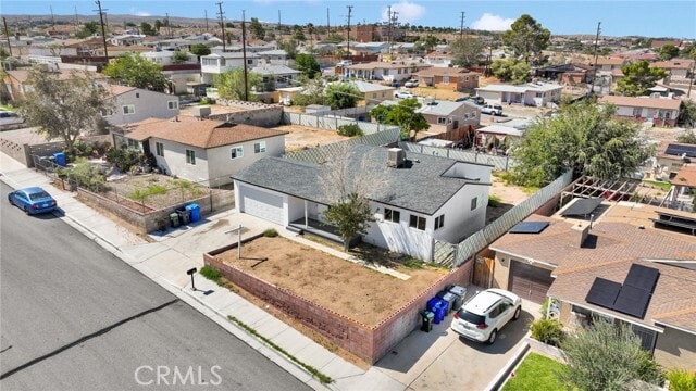 Building Photo - 520 Adele Dr