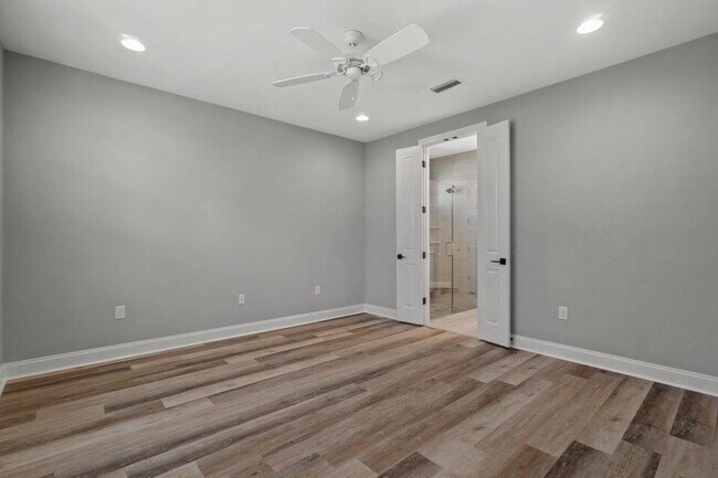 Building Photo - 76 Conifer Ct