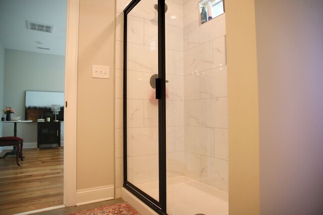 Building Photo - Gorgeous, New Home in Rocketts Landing: Available in July!