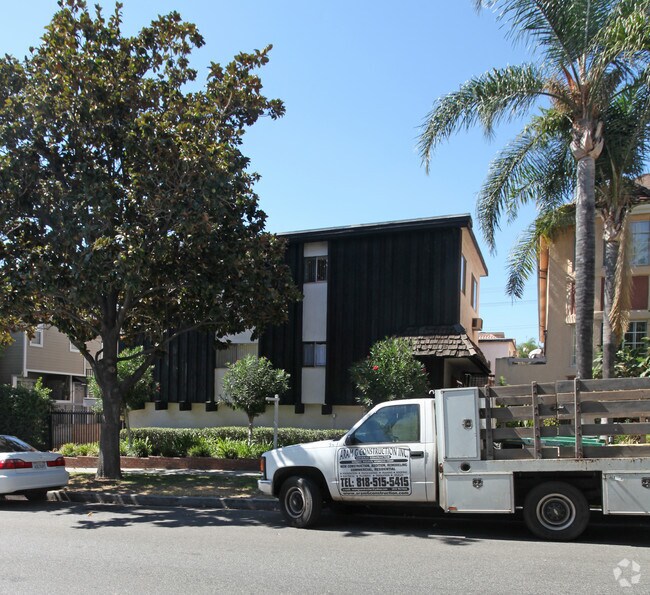 Building Photo - 615 E Magnolia Blvd