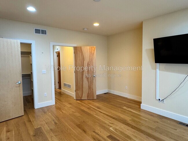 Building Photo - 3032 Zuni St