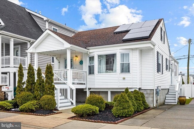 Building Photo - 208 N Lancaster Ave