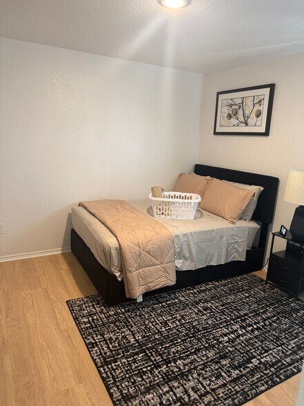 Building Photo - 5719 Hematite Rim