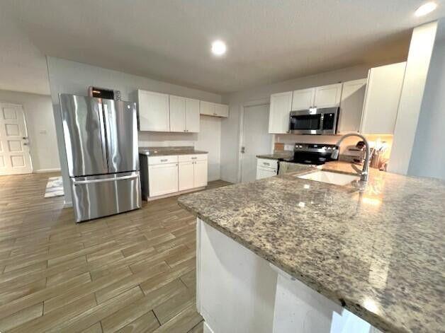 Building Photo - 9148 Oakwood Dr