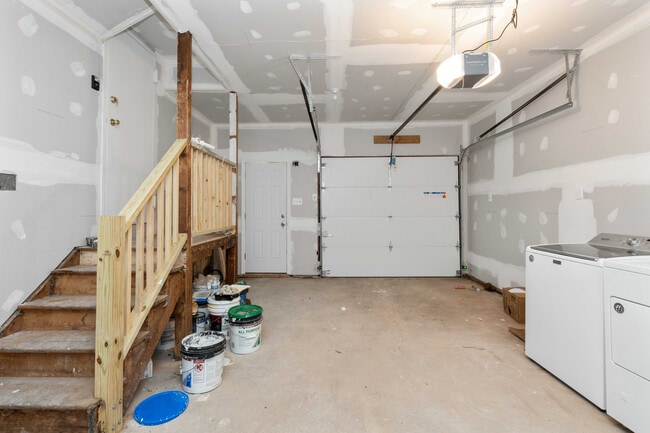 Building Photo - 60 Ellison Rd