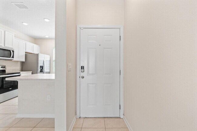 Building Photo - Oakleaf Plantation 3-Bedroom Townhouse in Towering Oaks – Spacious 1450 Sq Ft Living with 2 Full ...