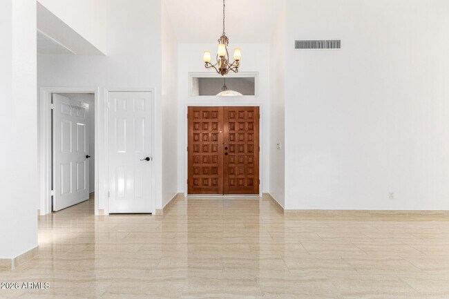 Building Photo - 9907 E Wood Dr