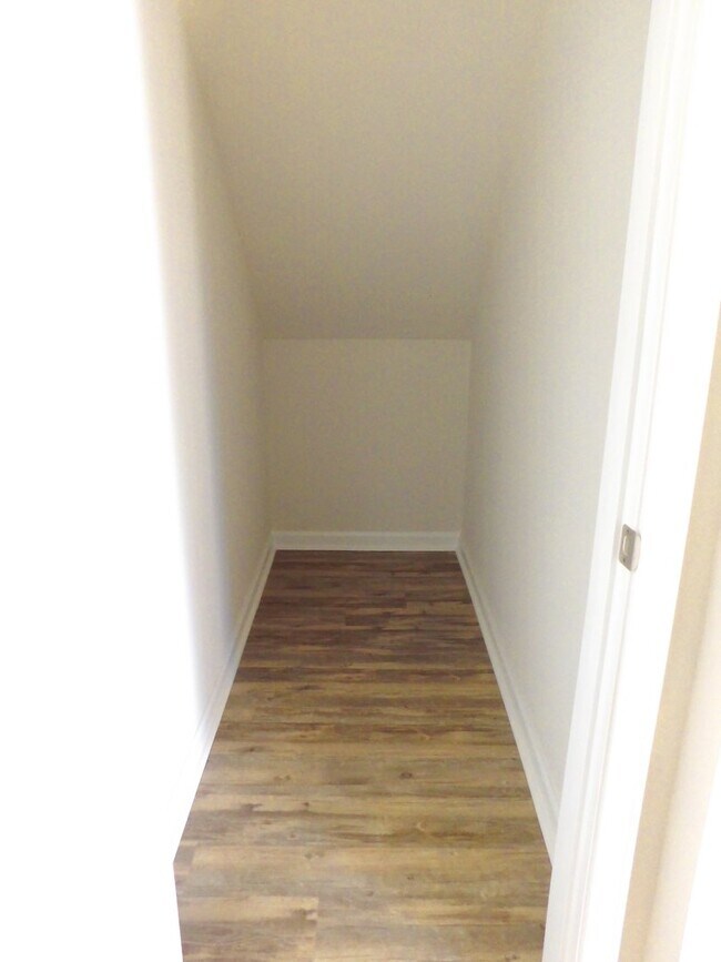 Building Photo - Luxury Townhome In Rea Farms Near Waverly!...