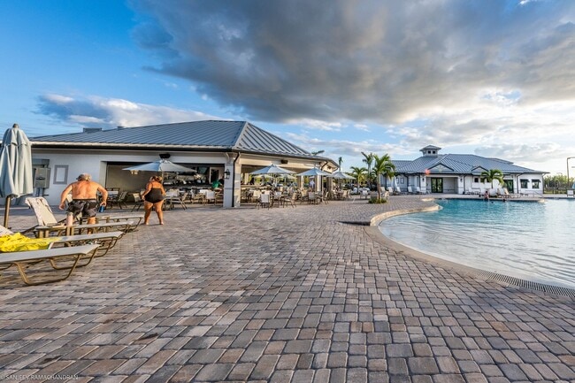 Building Photo - PET FRIENDLY- TURNKEY FURNISHED. VARIABLE RENTAL RATES