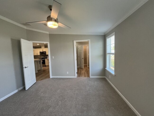 Building Photo - 146 Lakeview Dr