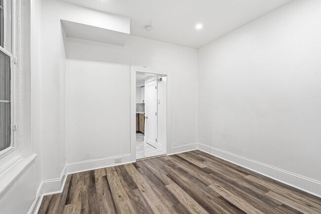 Building Photo - 150 N Redfield St