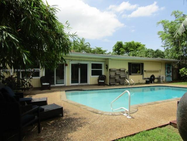 Building Photo - 690 NW 68th Ave