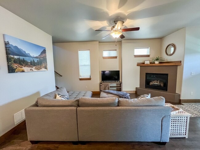 Building Photo - Charming Downtown Retreat: A Unique Blend of Urban Living and Montana Charm in Bozeman