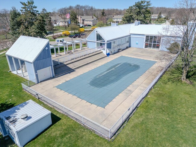 Building Photo - 41705 Broquet Dr