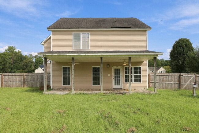 Building Photo - 116 Spring Leaf Ln