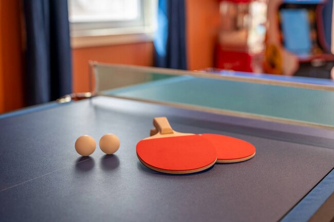 Building Photo - 615 N Staats Dr