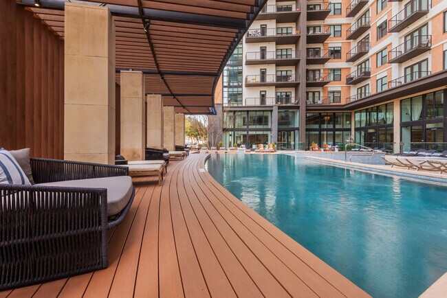 Building Photo - The Taylor