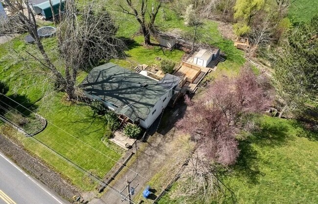 Building Photo - 11071 SE 242nd Ave