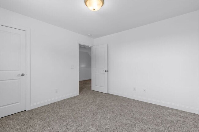 Building Photo - 429 Guethlein Dr