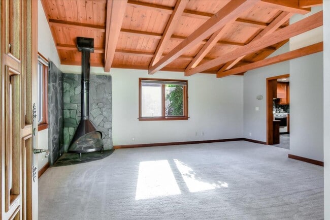 Building Photo - 623 Paco Dr