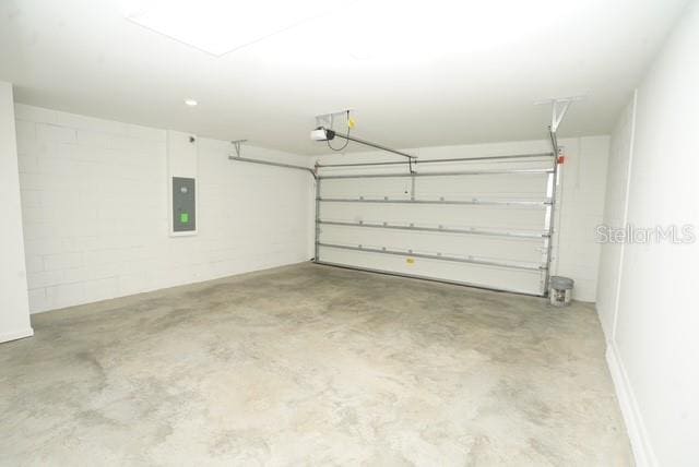 Building Photo - 2430 McKinley Dr