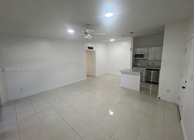 Building Photo - 9743 W McNab Rd