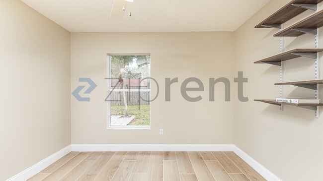 Building Photo - 1404 Edgewater Rd