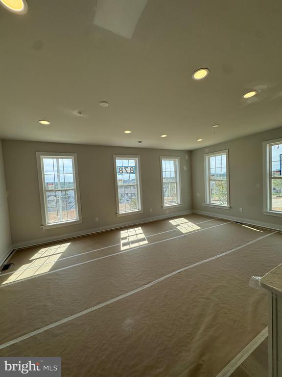 Building Photo - 3125 Overlook Dr