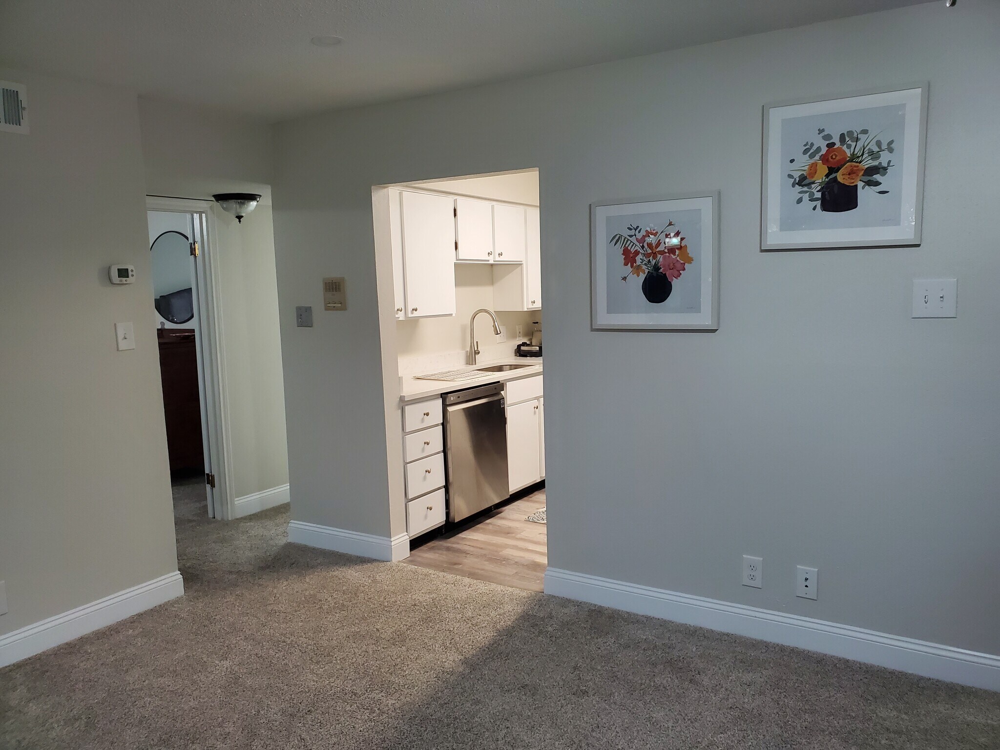 Building Photo - 1161 Lake Ave