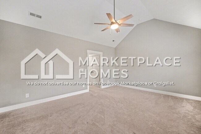 Building Photo - 122 Valley View St