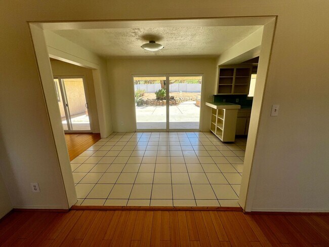 Building Photo - 56769 Joshua Dr