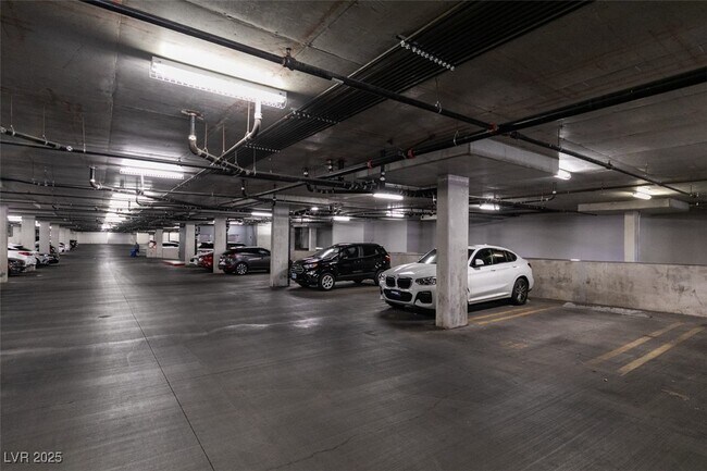 Building Photo - 32 E Serene Ave