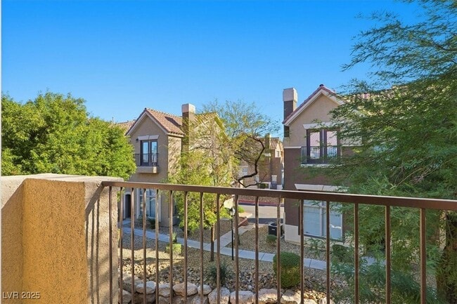 Building Photo - 2755 Fountain Ridge Ln