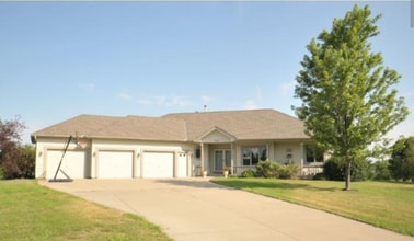 Building Photo - 523 Barrington Dr
