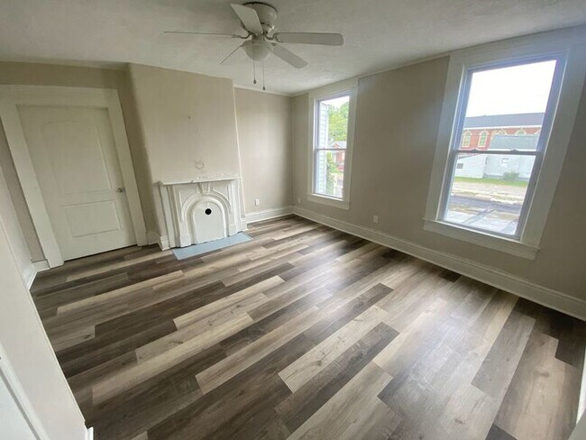 Building Photo - 2405 W Broadway