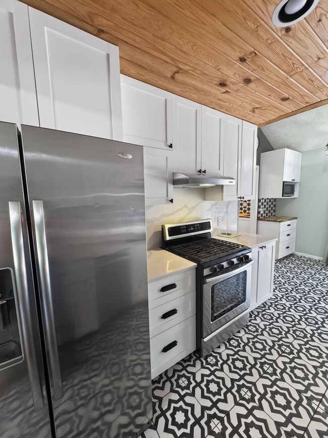Building Photo - 454 Floyd Cir
