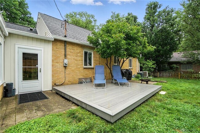 Building Photo - 108 Napoleon Dr