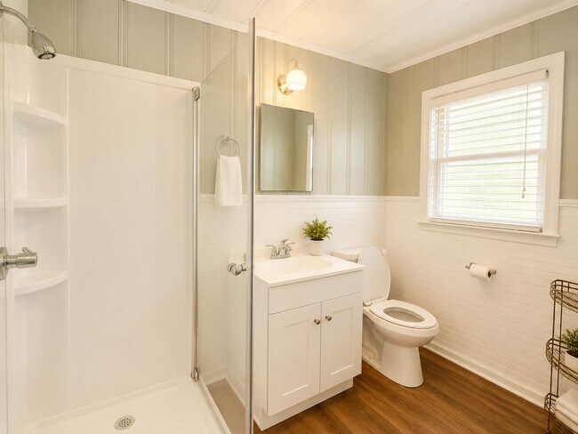Building Photo - 117 Zoe Ct