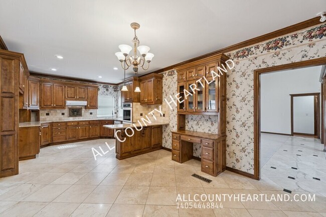 Building Photo - 11100 W Country Dr