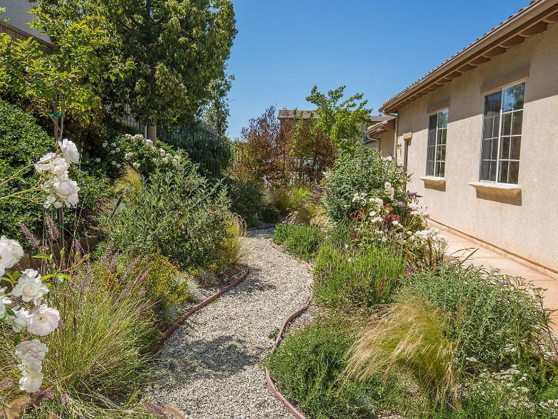 Building Photo - 436 Via Del Lago