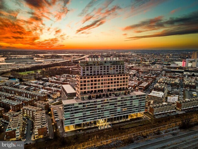 Building Photo - 1200 Steuart St