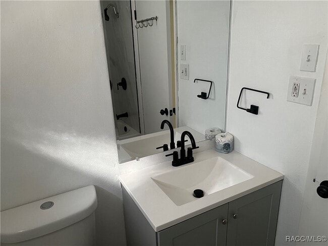 Building Photo - 8 W Murray St