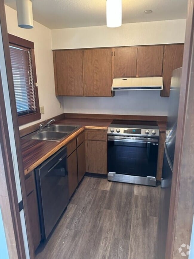 Building Photo - Santa Cruz, 2bd. 2ba. Condo, close to Down...